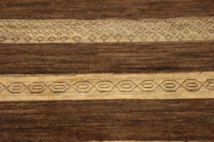 Detail image of 5' x 6' 6 Hand Knotted Modern Ziegler Oriental Rug