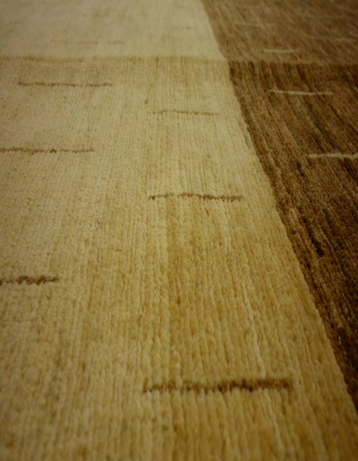Detail image of 4' 10 x 6' 5  Hand Knotted Modern Ziegler Oriental Rug