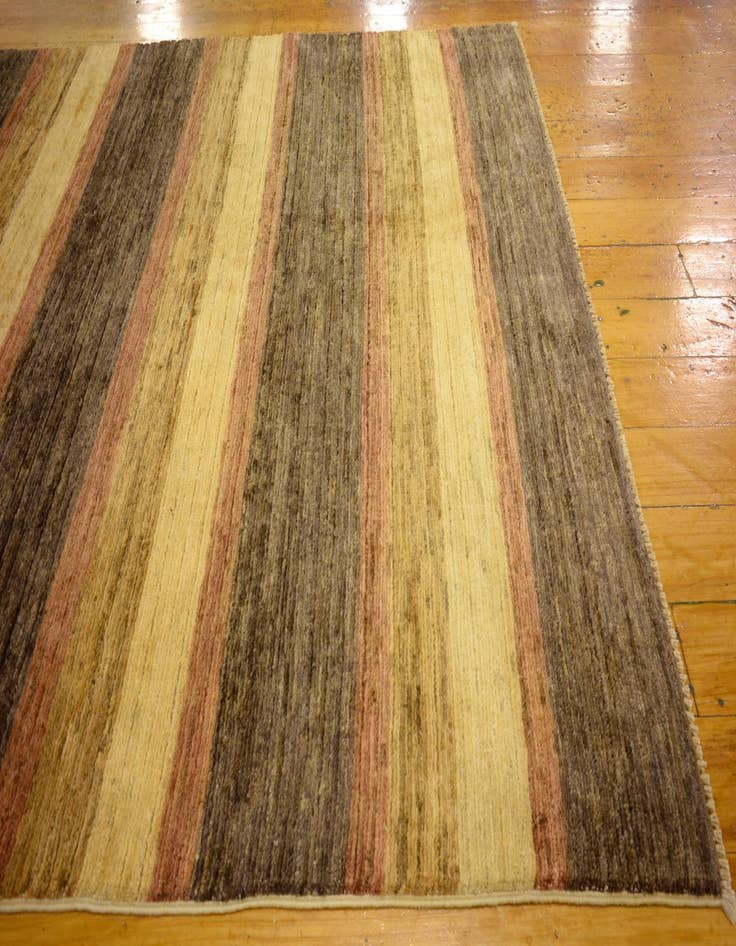 Detail image of 3' 11 x 5' 9  Hand Knotted Modern Ziegler Oriental Rug