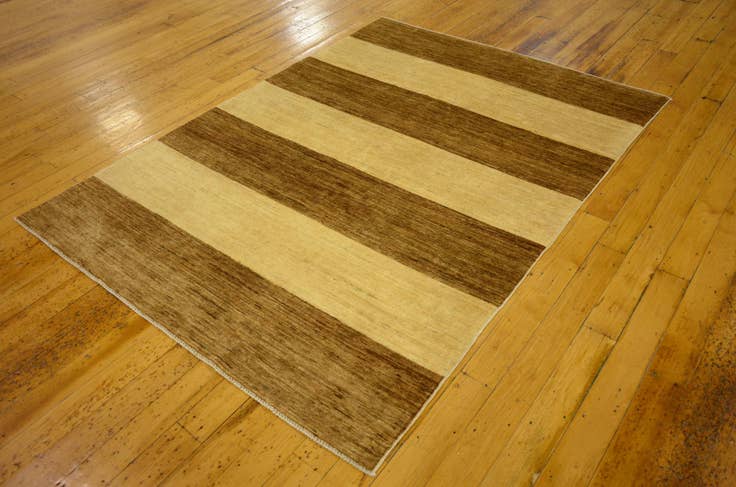 Detail image of 4' 9 x 6' 4 Hand Knotted Modern Ziegler Oriental Rug