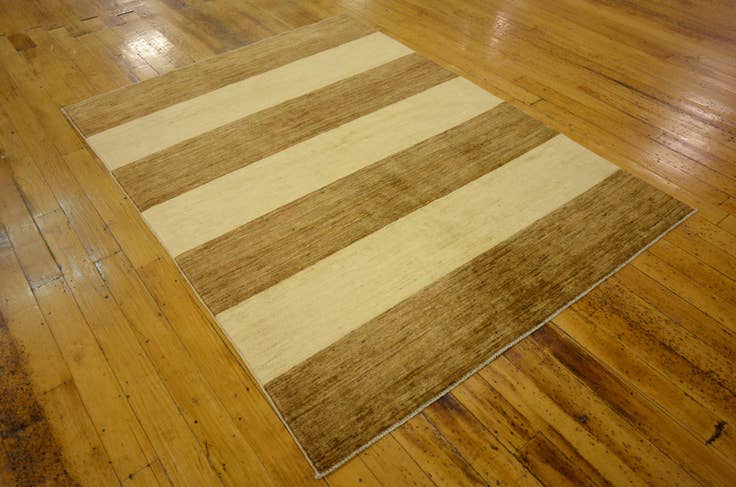 Detail image of 4' 9 x 6' 4 Hand Knotted Modern Ziegler Oriental Rug