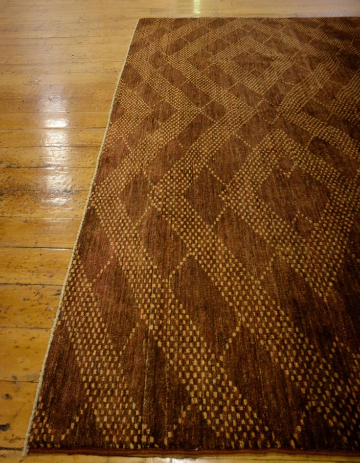 Detail image of 5' 7 x 7' 8  Hand Knotted Modern Ziegler Oriental Rug