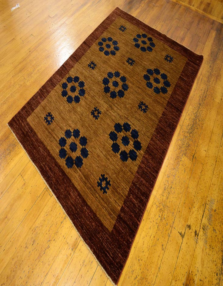 Detail image of 4' 11 x 6' 8 Hand Knotted Modern Ziegler Oriental Rug