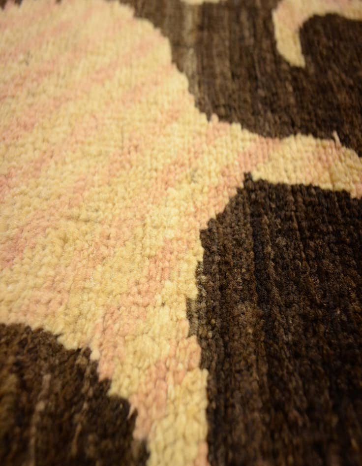 Detail image of 7' 7 x 9' 9  Hand Knotted Modern Ziegler Oriental Rug