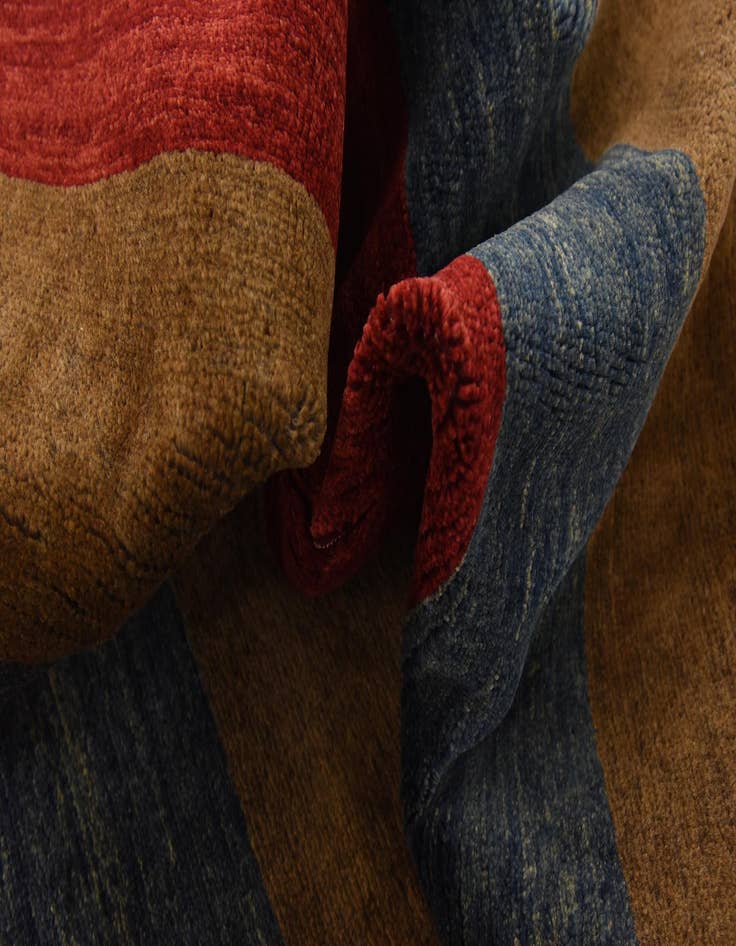 Detail image of 5' 5 x 8'  Hand Knotted Modern Ziegler Rug