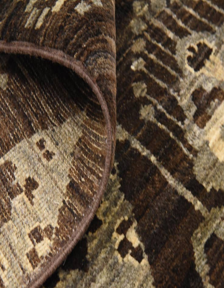 Detail image of 6' x 8' 9  Hand Knotted Modern Ziegler Rug