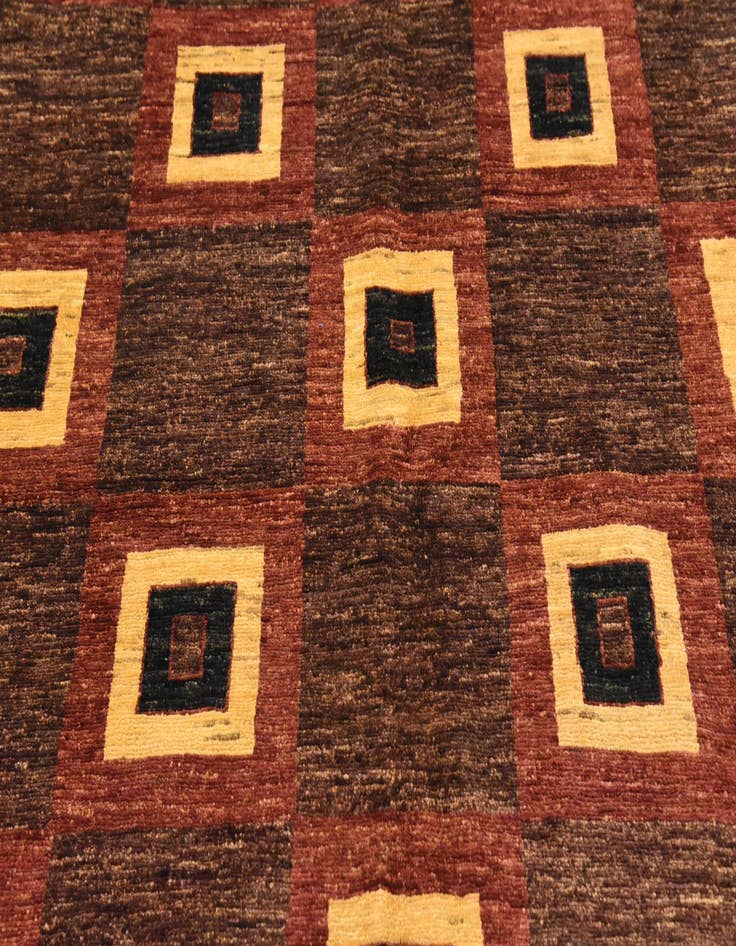 Detail image of 4' 8 x 7'  Hand Knotted Modern Ziegler Rug