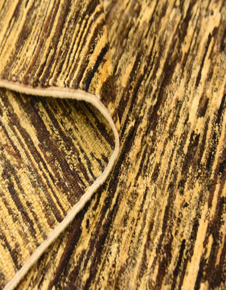 Detail image of 5' 2 x 6' 4  Hand Knotted Modern Ziegler Rug