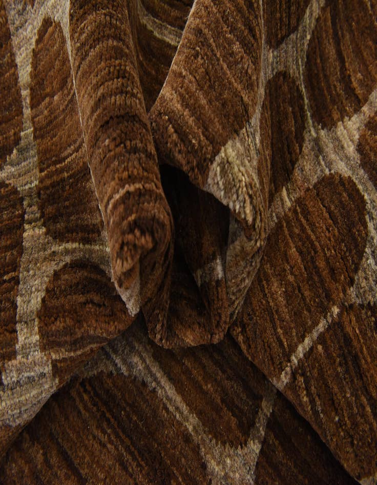 Detail image of 5' 8 x 8' Hand Knotted Modern Ziegler Oriental Rug