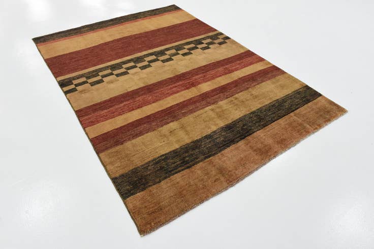 Detail image of 4' 10 x 6' 10 Modern Ziegler Rug