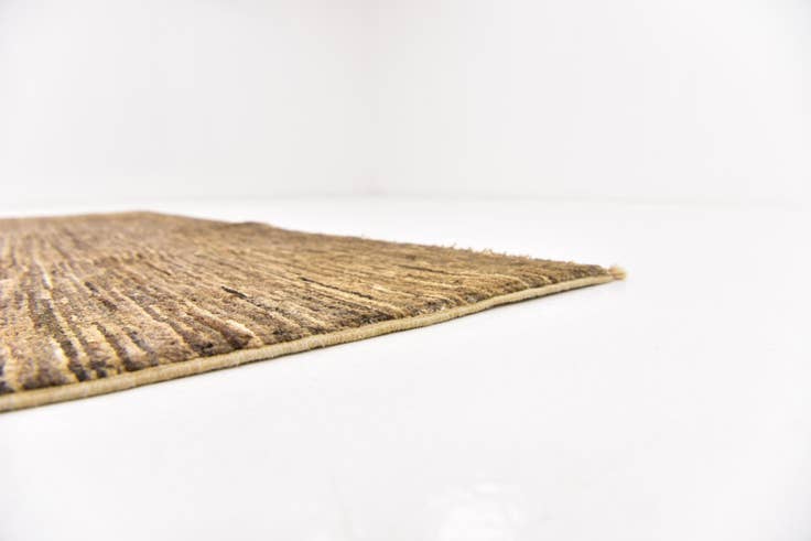 Detail image of 4' 10 x 6' 4 Hand Knotted Modern Ziegler Oriental Rug