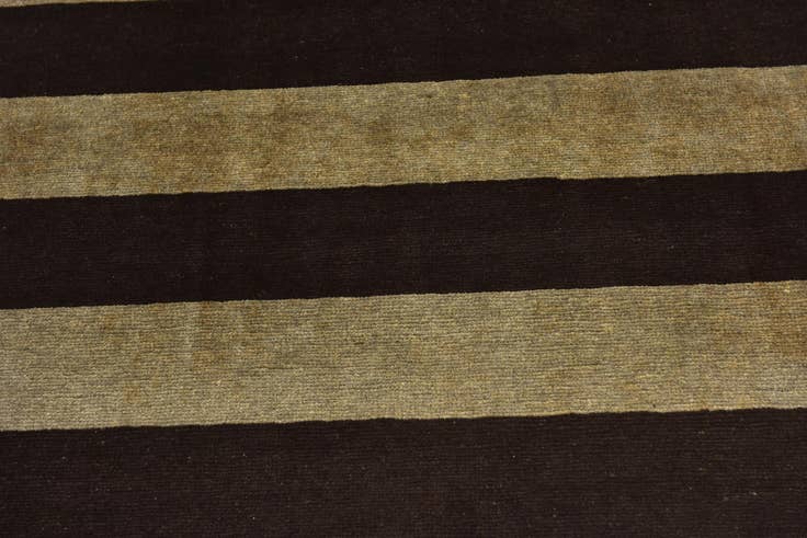 Detail image of 3' 10 x 5' 10 Hand Knotted Modern Ziegler Rug