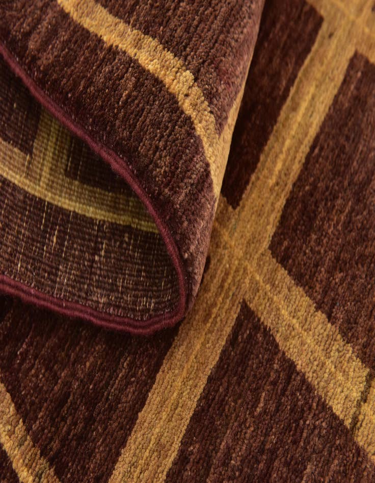 Detail image of 5' 4 x 7'  Hand Knotted Modern Ziegler Rug