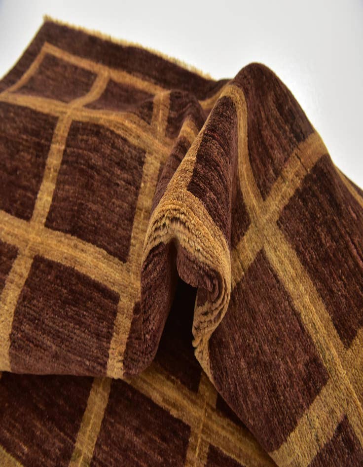 Detail image of 5' 4 x 7'  Hand Knotted Modern Ziegler Rug