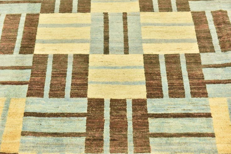 Detail image of 8' x 9' 7 Hand Knotted Modern Ziegler Rug
