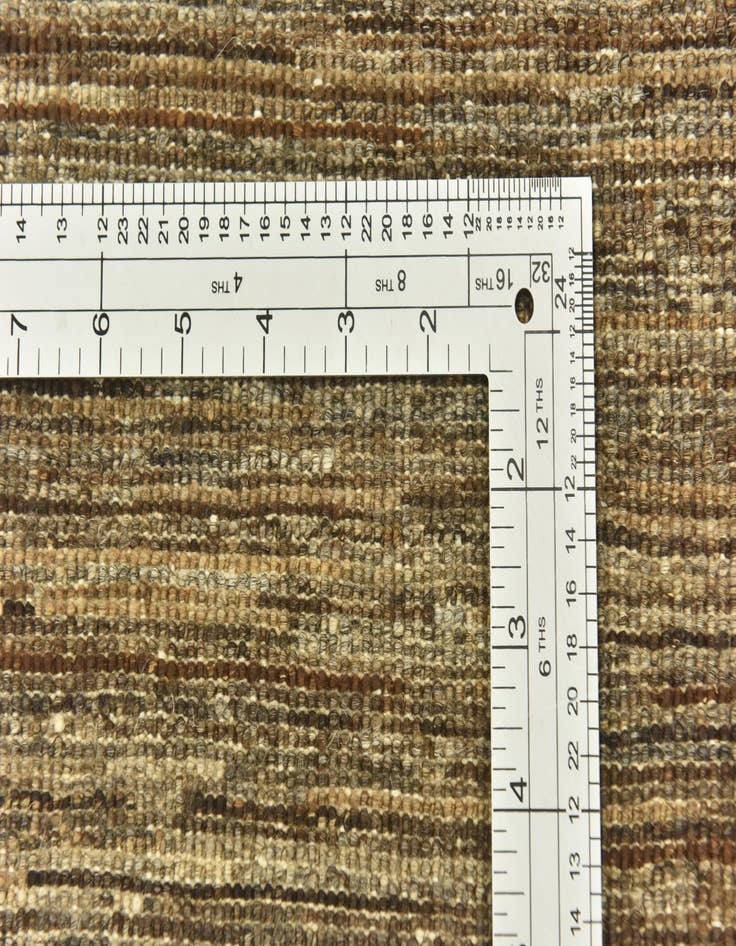 Detail image of 6' 6 x 9' 9  Hand Knotted Modern Ziegler Rug