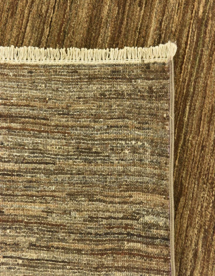 Detail image of 6' 6 x 9' 9  Hand Knotted Modern Ziegler Rug