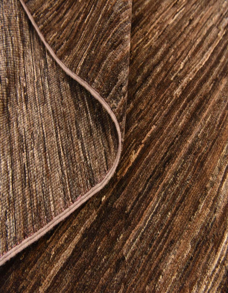 Detail image of 6' 7 x 9' 8  Hand Knotted Modern Ziegler Rug