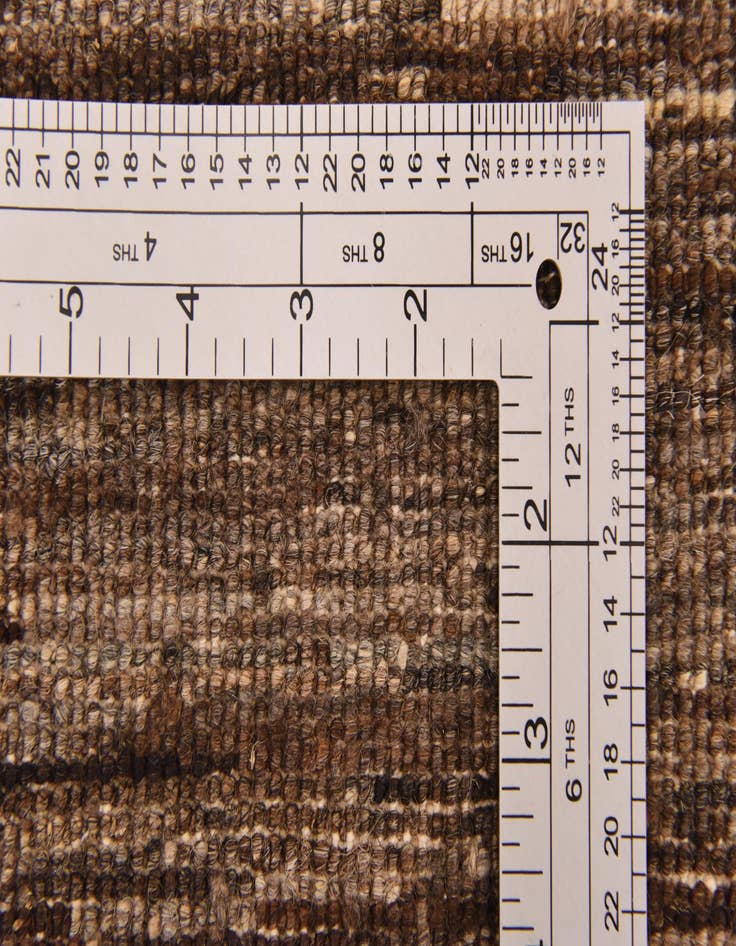 Detail image of 6' 7 x 9' 8  Hand Knotted Modern Ziegler Rug