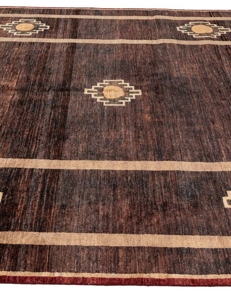 Detail image of 6' 11 x 9' 8  Hand Knotted Modern Ziegler Rug