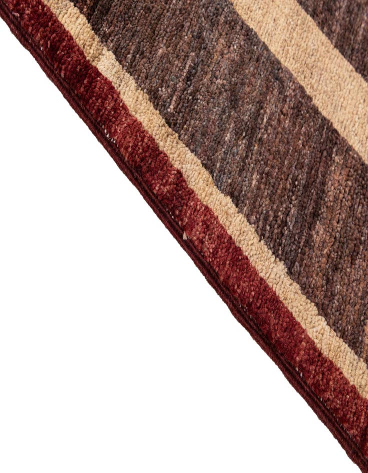 Detail image of 6' 11 x 9' 8  Hand Knotted Modern Ziegler Rug