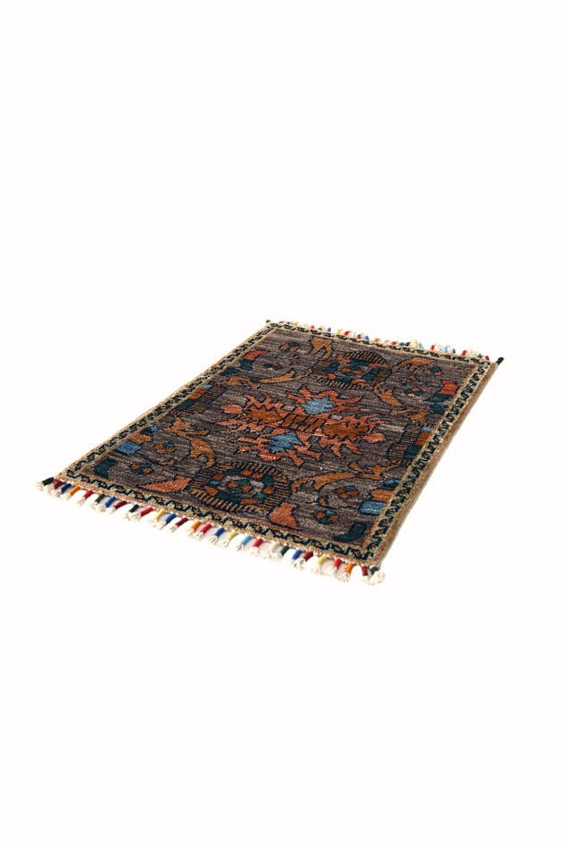 Detail image of 1' 4 x 2' 2 Hand Knotted Modern Ziegler Rug