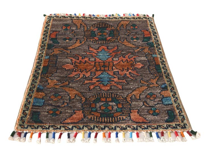 Detail image of 1' 4 x 2' 2 Hand Knotted Modern Ziegler Rug