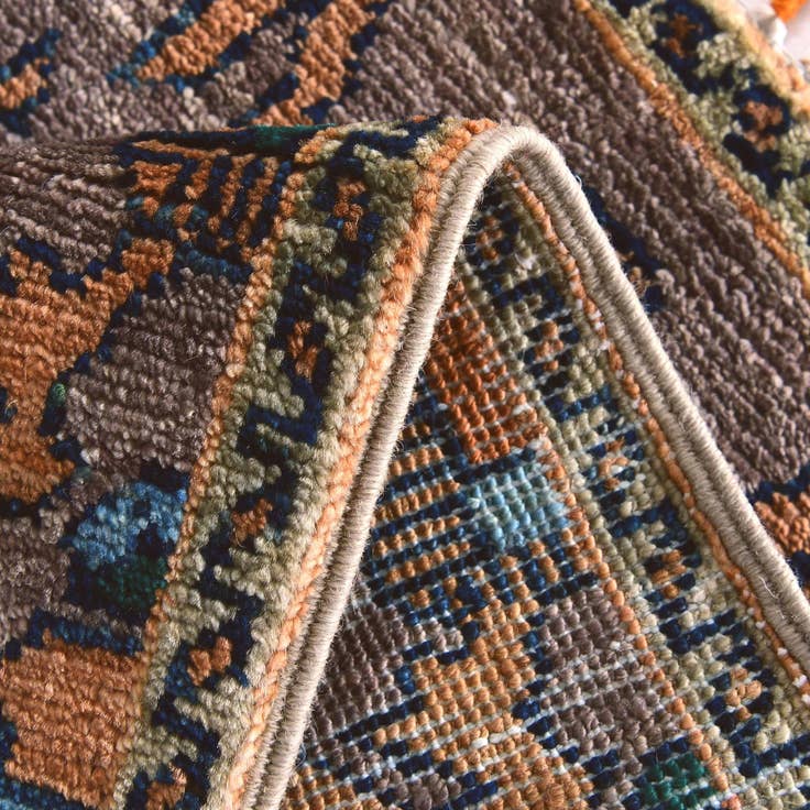 Detail image of 1' 4 x 2' 2 Hand Knotted Modern Ziegler Rug