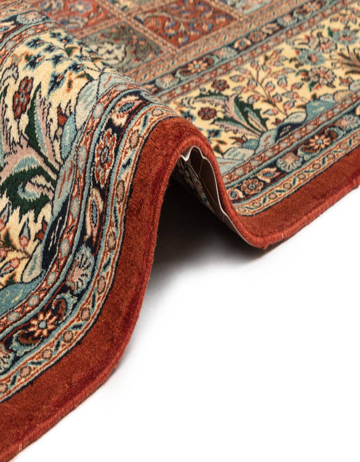 Detail image of 6' 6 x 9' 5 Mood Wool Rug