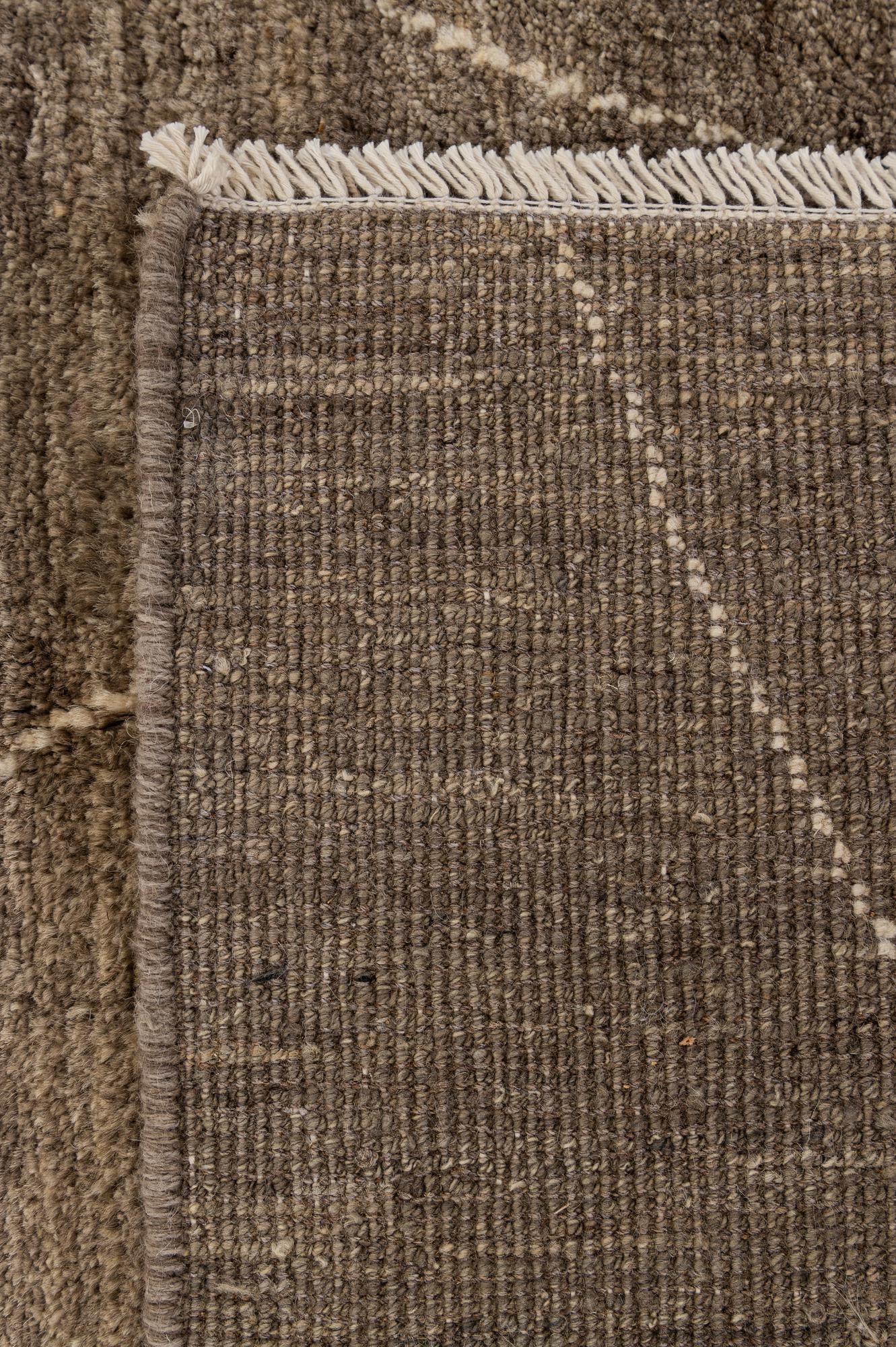 4' 7 x 6' 5 Hand Knotted Moroccan Wool Rug