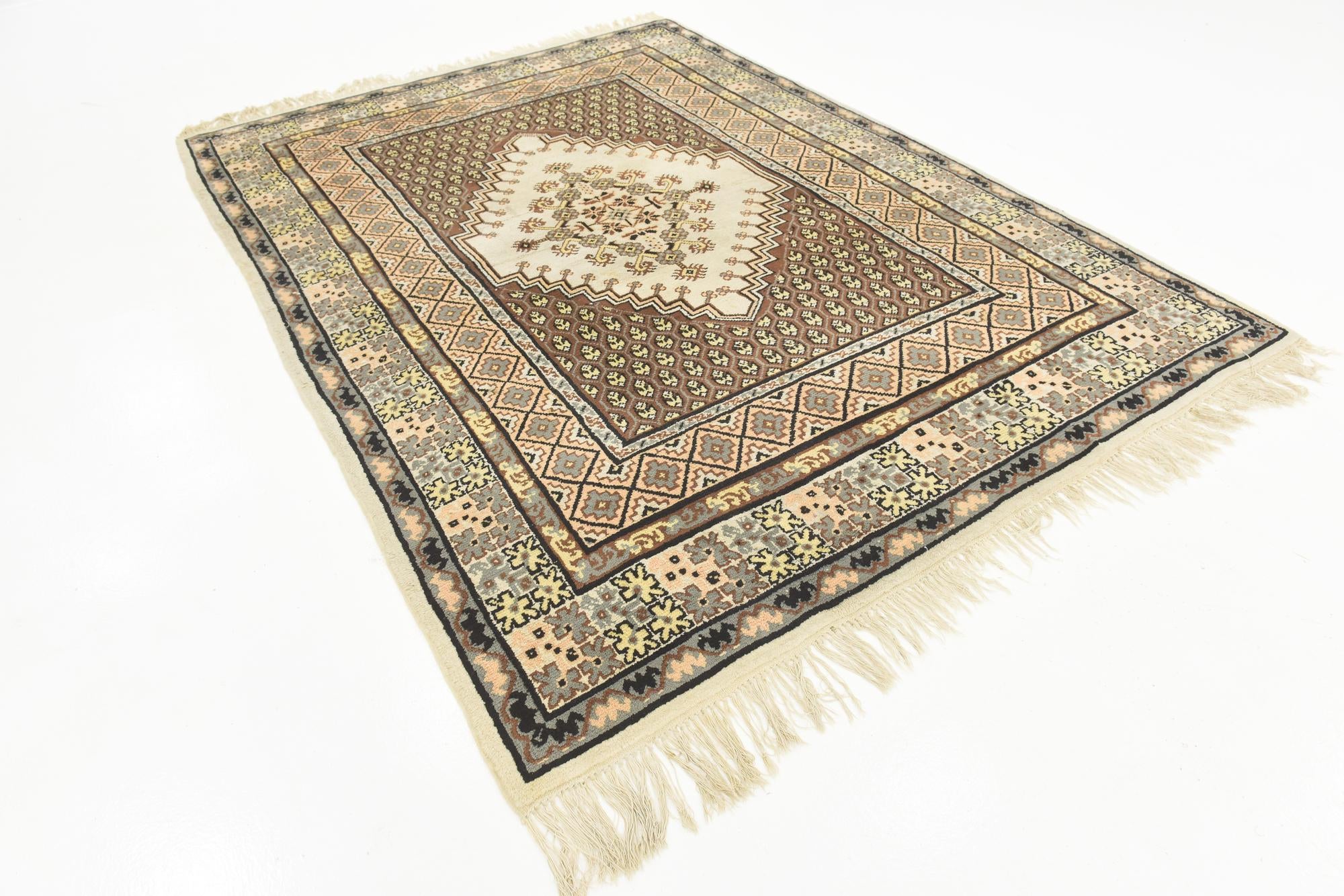 6' 10 x 9' 5 Hand Knotted Moroccan Wool Rug