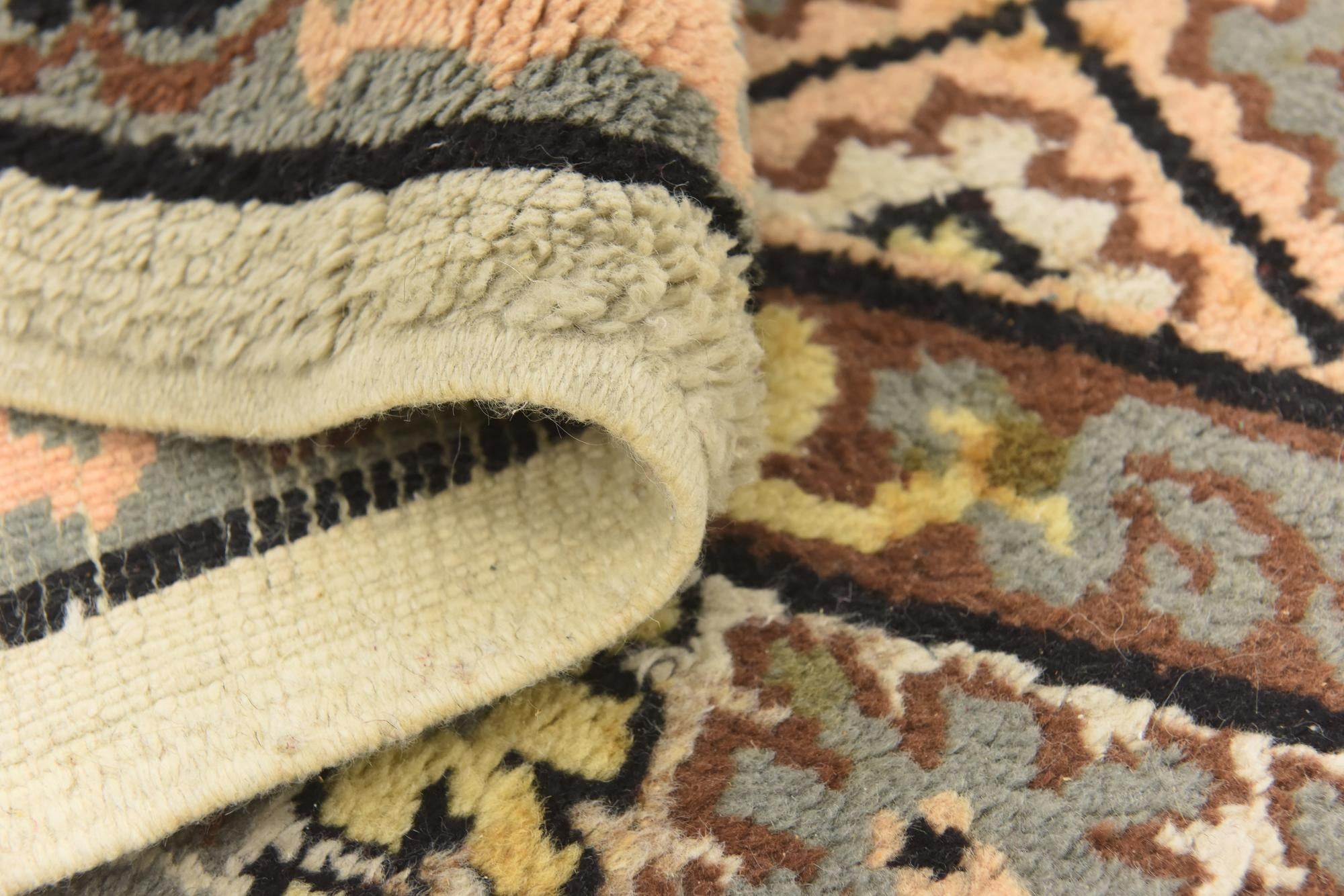 6' 10 x 9' 5 Hand Knotted Moroccan Wool Rug