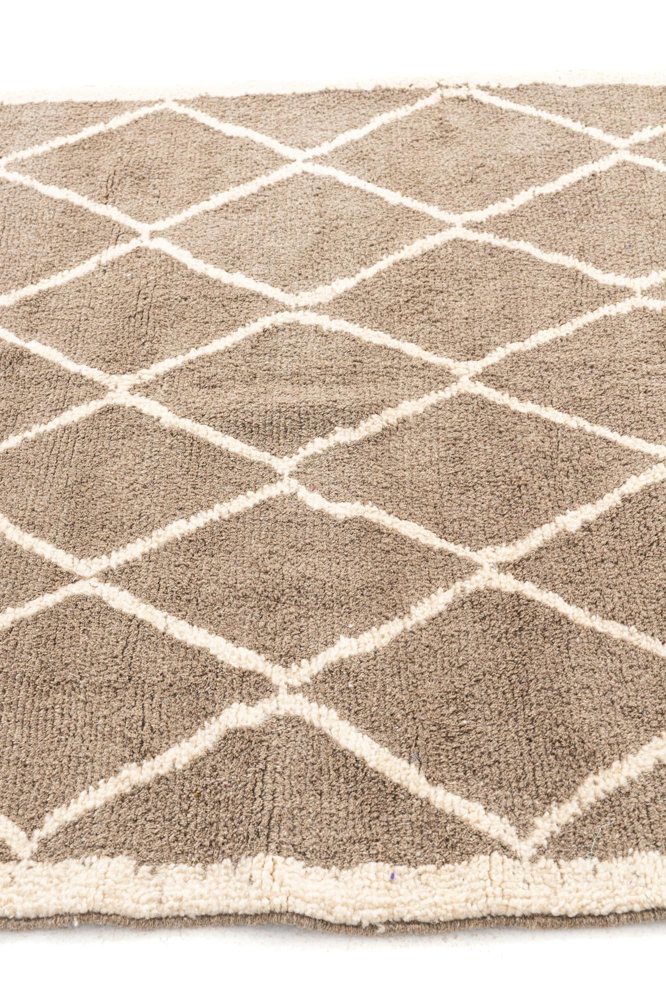 5' 9 x 8' 3 Hand Knotted Moroccan Wool Rug