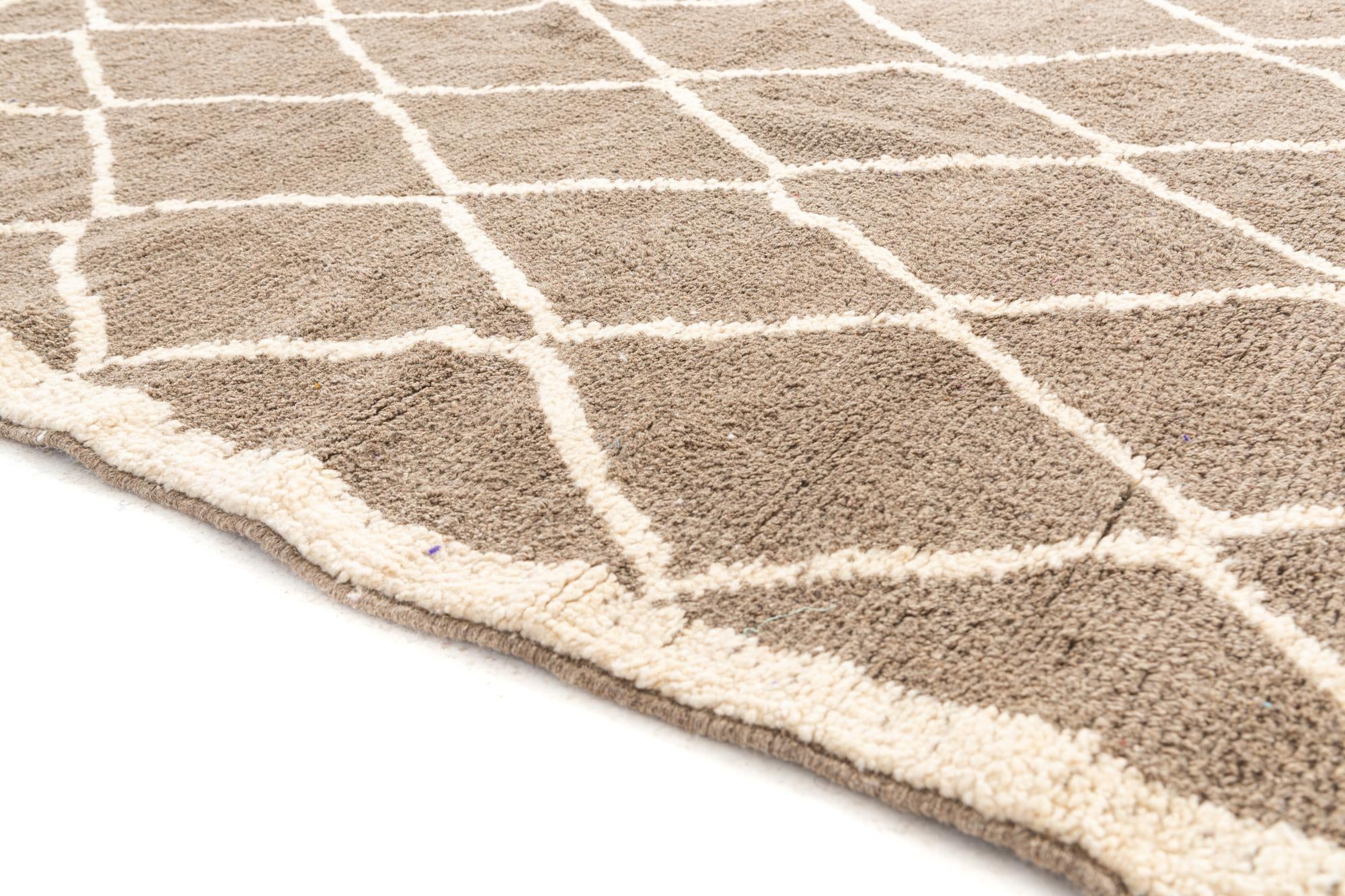 5' 9 x 8' 3 Hand Knotted Moroccan Wool Rug