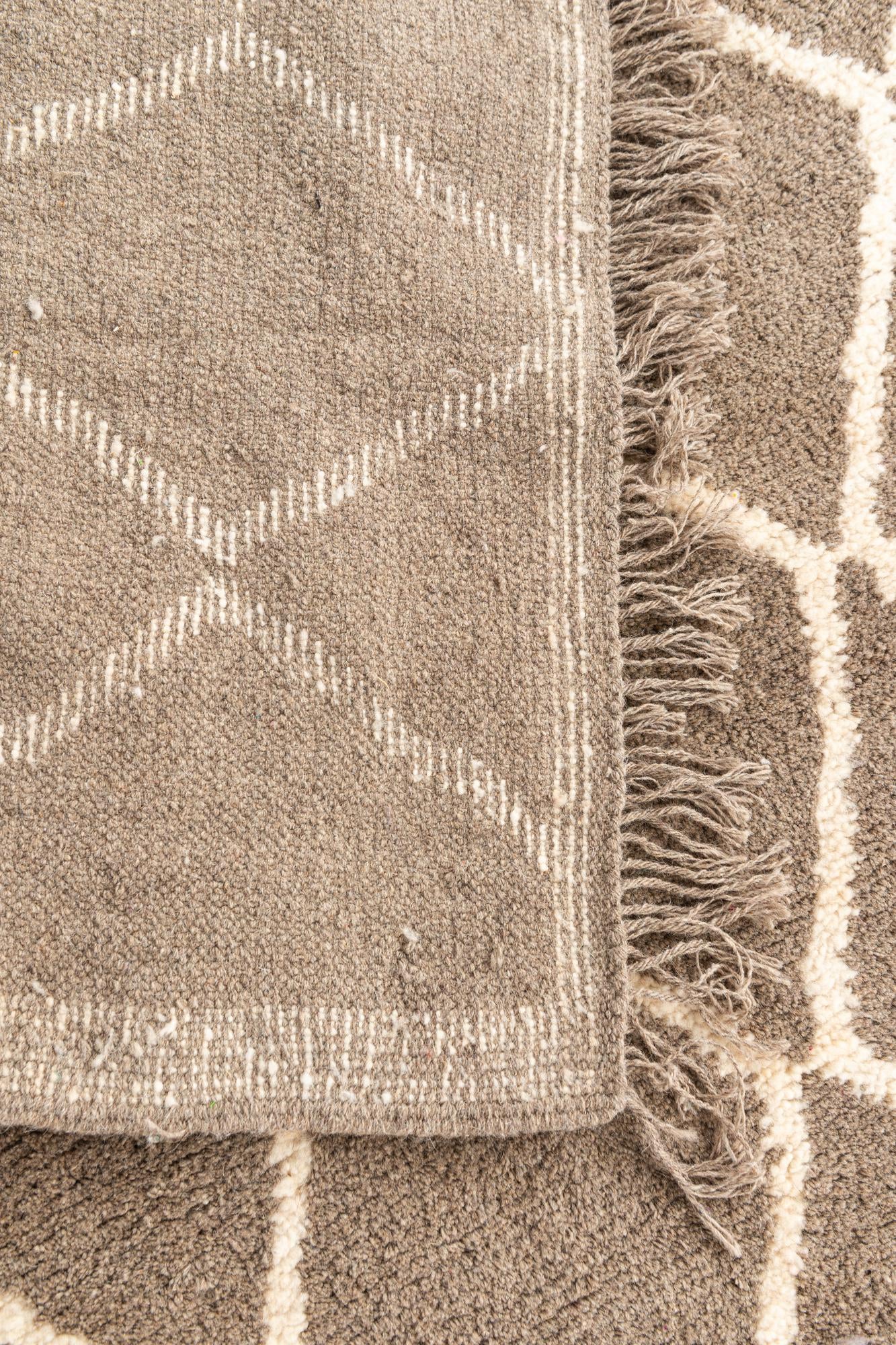 5' 9 x 8' 3 Hand Knotted Moroccan Wool Rug
