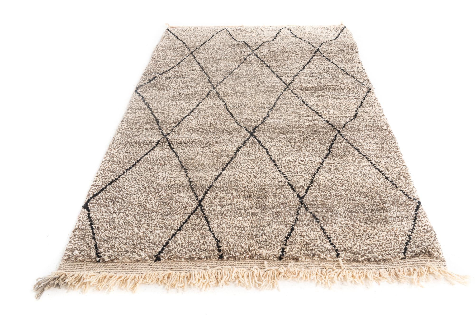 5' x 7' 8 Hand Knotted Moroccan Wool Rug