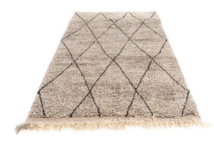 5' x 7' 8 Hand Knotted Moroccan Wool Rug