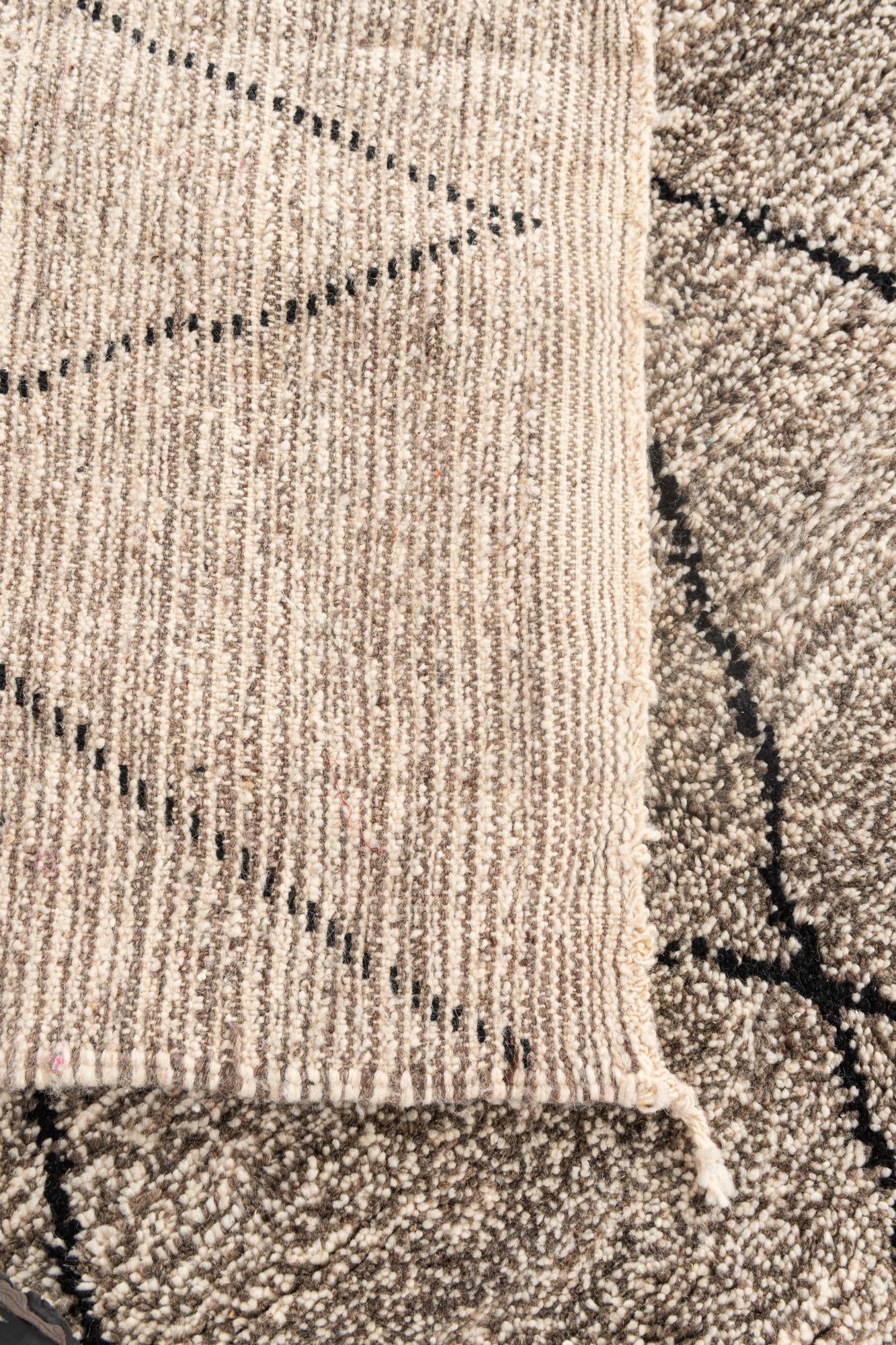 5' x 7' 8 Hand Knotted Moroccan Wool Rug