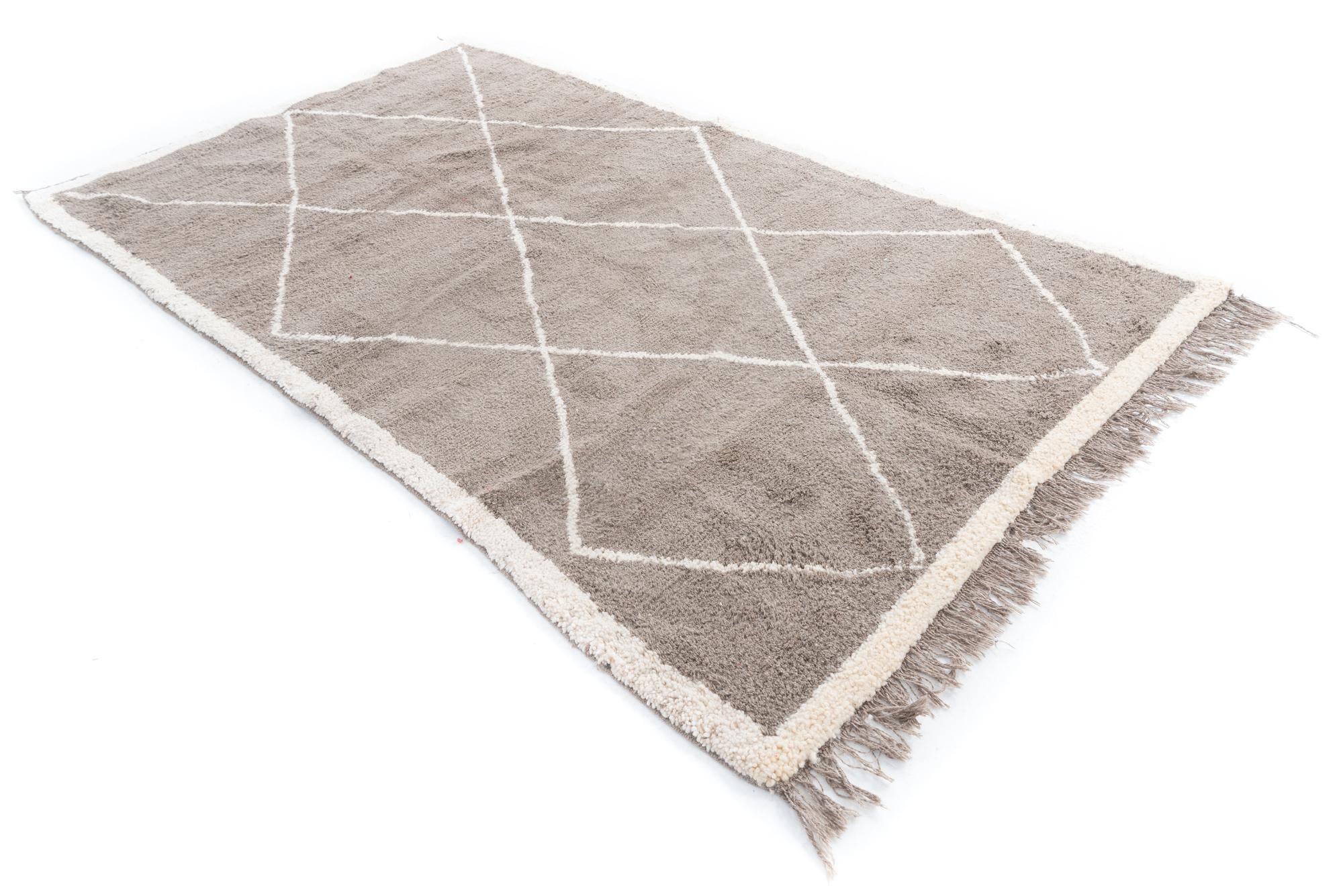 5' x 9' Hand Knotted Moroccan Wool Rug