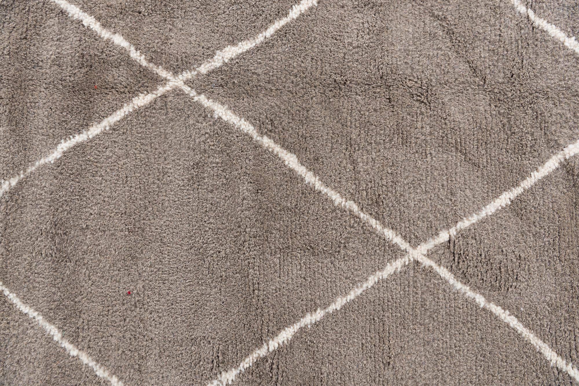 5' x 9' Hand Knotted Moroccan Wool Rug