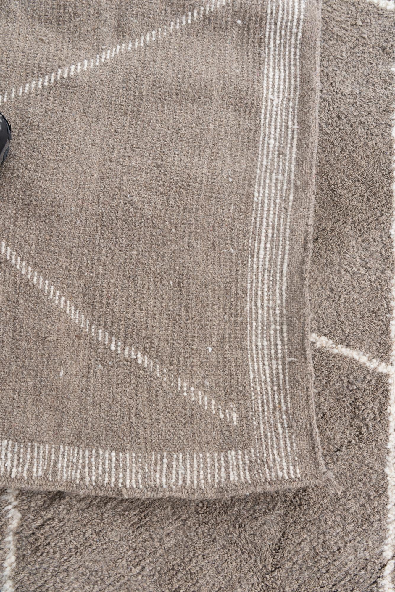 5' x 9' Hand Knotted Moroccan Wool Rug