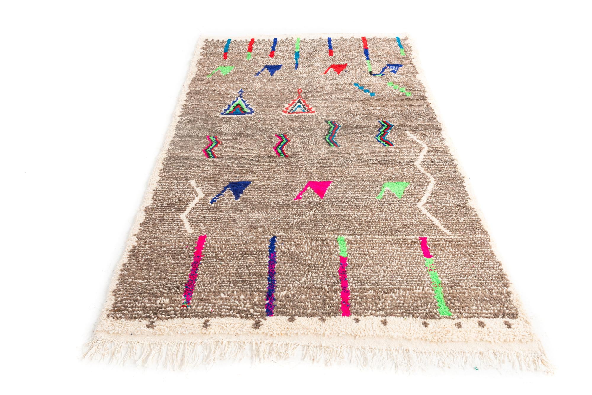 4' 7 x 7' 10 Hand Knotted Moroccan Wool Rug