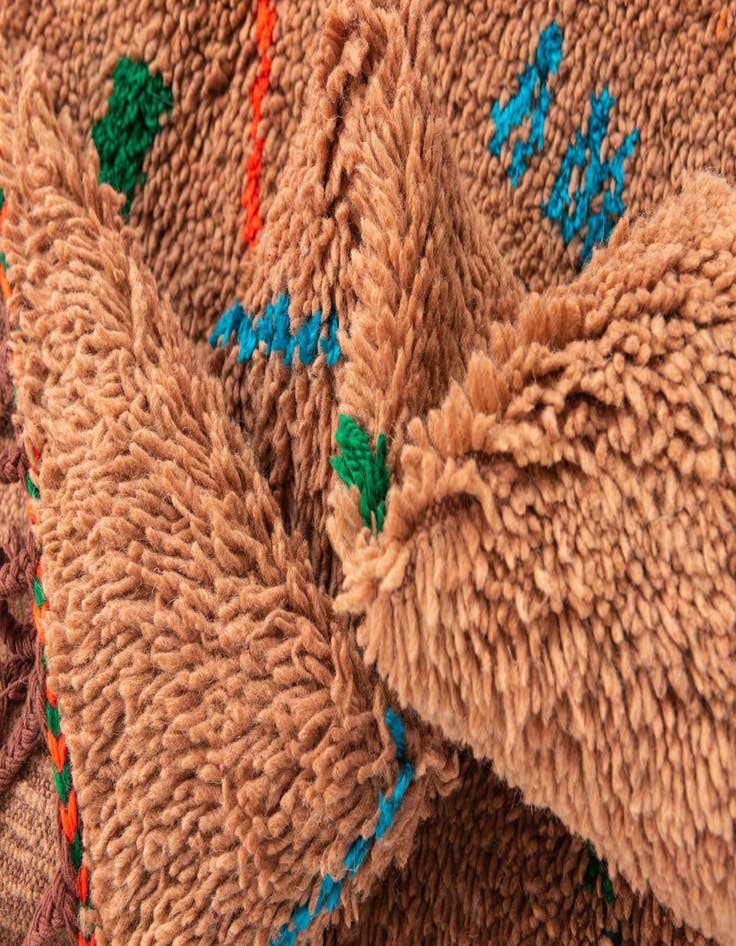 Detail image of 6' 10 x 9' 7  Hand Knotted Moroccan Wool Rug