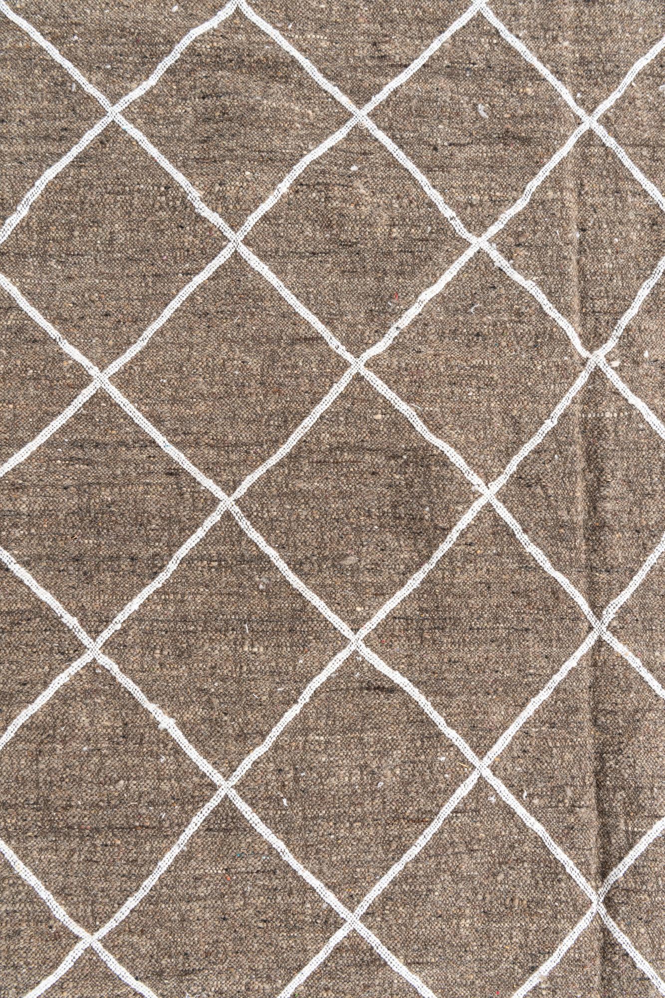 5' x 7' 8 Hand Knotted Moroccan Wool Rug