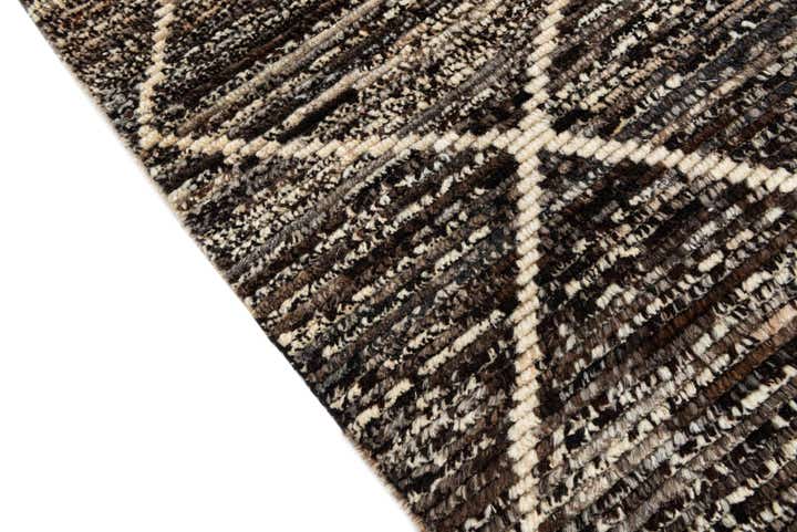 5' 6 x 8' Hand Knotted Moroccan Wool Rug