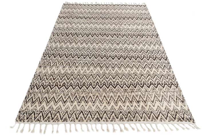 5' 3 x 8' 1 Hand Knotted Moroccan Wool Rug