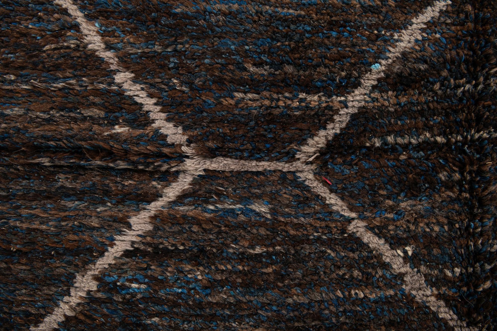 8' 1 x 10' Hand Knotted Moroccan Wool Rug