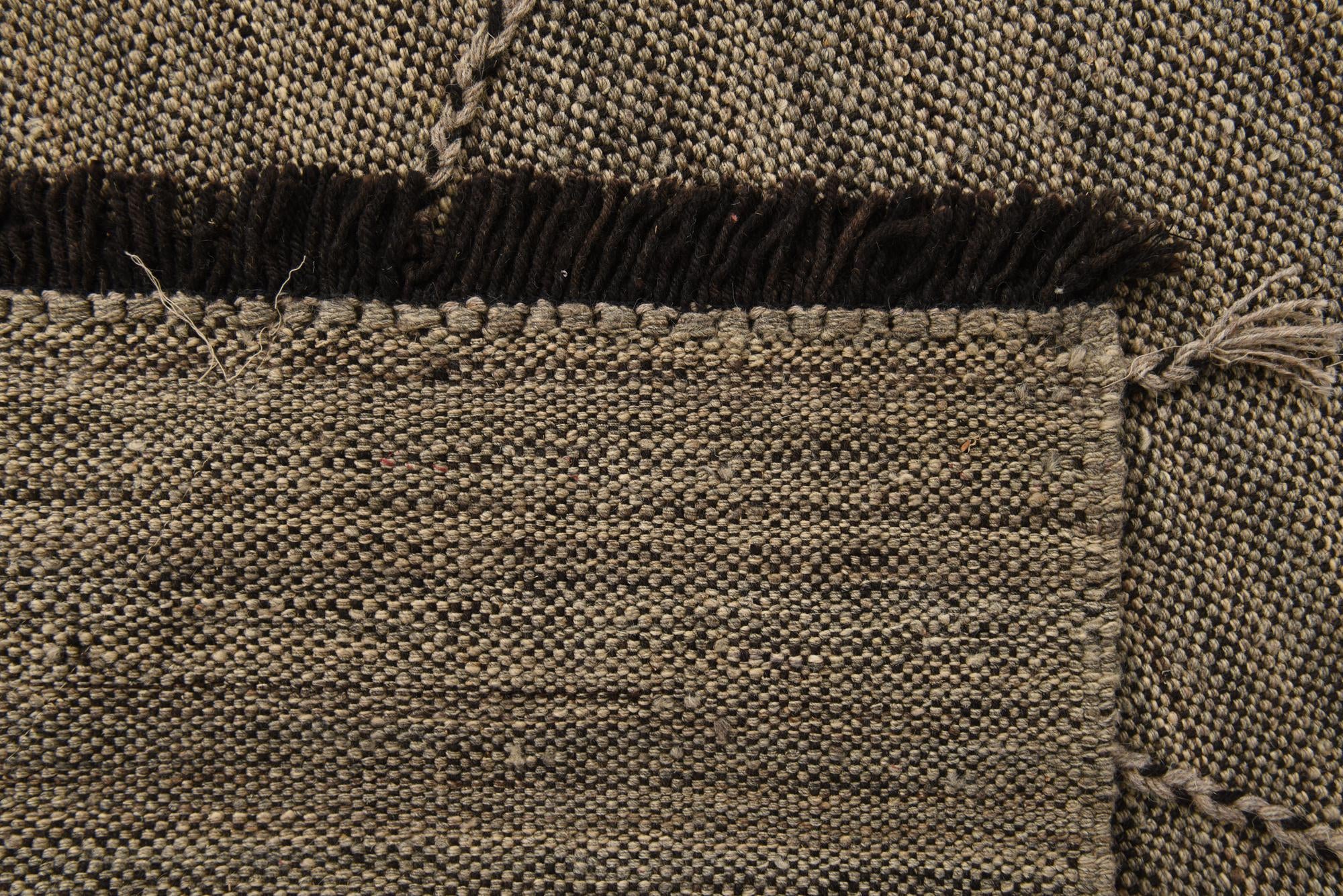 7' 1 x 9' 9 Hand Knotted Moroccan Wool Rug