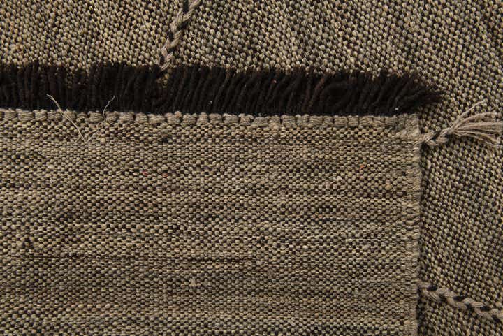 7' 1 x 9' 9 Hand Knotted Moroccan Wool Rug