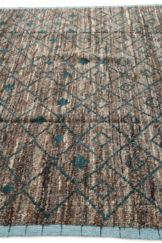 Detail image of 8' x 10' 6 Hand Knotted Moroccan Wool Rug
